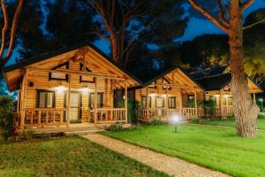 Zahrada ubytování Pino Mar Luxury Bungalows