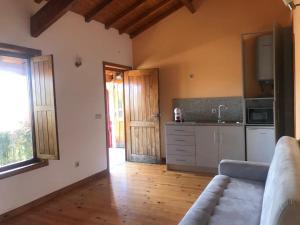 Køkken eller tekøkken på Janelas da Cabreira + 58 billeder