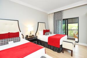 Postel nebo postele na pokoji v ubytování Inn On Fifth