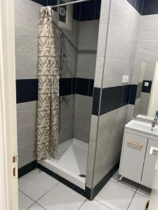 Fotografia z galérie ubytovania Grand Appartement lumineux 75m2 v Avignone