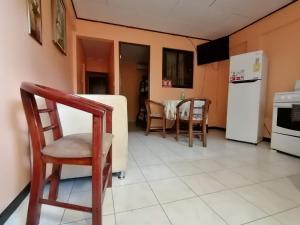 Kuchyň nebo kuchyňský kout v ubytování Marta's Guesthouses, apartamentos con entrada autonoma