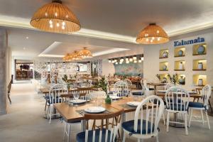 Restaurant o un lloc per menjar a Hilton Playa del Carmen, an All-Inclusive Adult Only Resort