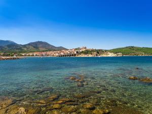 widok na wybrzeże plaży w obiekcie Spacieux 2 pièces rénové, proche mer, Banyuls-sur-Mer - FR-1-225C-105 w mieście Banyuls-sur-Mer