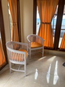 Posezení v ubytování Villa Agung Beach Inn