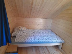 Posteľ alebo postele v izbe v ubytovaní Domek Na Winklu
