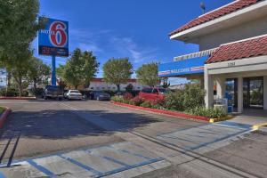 Fotografie z fotogalerie ubytování Motel 6-Kingman, AZ - Route 66 East v destinaci Kingman