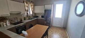 KómiにあるΜοντέρνα εξοχική κατοικία στην Κωμηのギャラリーの写真