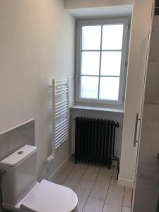 Ένα μπάνιο στο Town house Jumilhac-le-Grand +19 φωτογραφίες