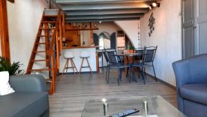 Cucina o angolo cottura di MENTON, centre historique, vue mer