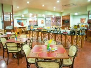 Um restaurante ou outro lugar para comer em Hotel Dan Inn Planalto São Paulo