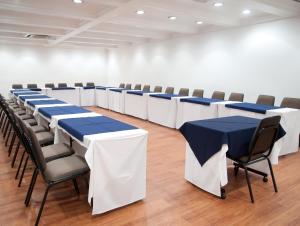 Área de negócios e/ou sala de conferências em Hotel Dan Inn Planalto São Paulo