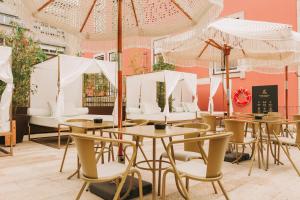 Restauracja lub miejsce do jedzenia w obiekcie Torel Avantgarde