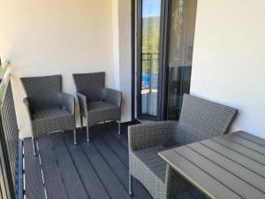 Posedenie v ubytovaní Apartament Royal Szczyrk