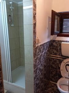 Koupelna v ubytování Villa MIR + 24 fotografií