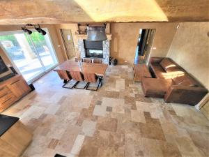 Część wypoczynkowa w obiekcie Villa avec piscine chauffée à l'année(Verdon/Golf)