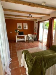 A seating area at Villa Laguneta