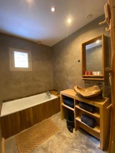 Ένα μπάνιο στο Hotel Green Ecolodge +121 φωτογραφίες