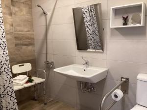 Kúpeľňa v ubytovaní Landro House + 37 fotografií