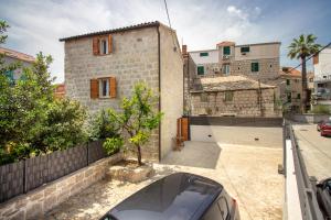 Gallery image of Maki Stone House - Parking on request ! in Split
