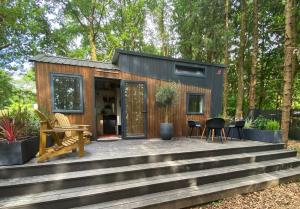 Zahrada ubytování Tiny house sur terrain boisé à 10 mn de la mer
