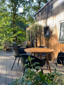 Zahrada ubytování Tiny house sur terrain boisé à 10 mn de la mer
