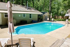 Gallery image of Woodcrest Pool Paradise in New Buffalo