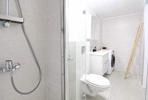 Koupelna v ubytování Apartment D & Studio L