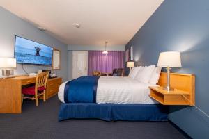 Postel nebo postele na pokoji v ubytování Ocean Crest Motel