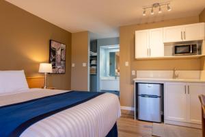 Kuchyň nebo kuchyňský kout v ubytování Ocean Crest Motel