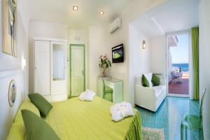 Gallery image of Hotel La Madonnina in Ischia