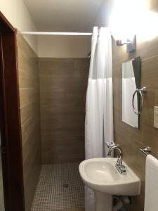 A bathroom at Hotel Lorena