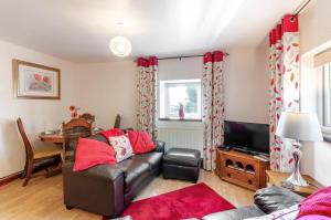 Φωτογραφία από το άλμπουμ του Y Cwtch σε Cwrt-newydd