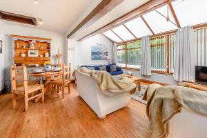 Et opholdsområde på Covert Farm Cwtch