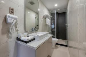 Koupelna v ubytování Hotel Trí Lê