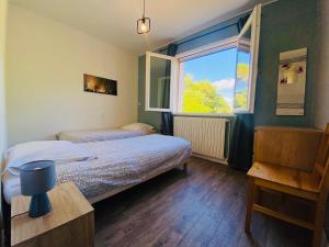 Ένα ή περισσότερα κρεβάτια σε δωμάτιο στο MAISON AXALY SAINT MARTIN D’ARDECHE 12 PERSONNES AVEC PISCINE +34 φωτογραφίες