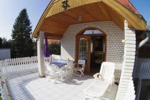 Balkón alebo terasa v ubytovaní Joker Villa Apartmanhaus