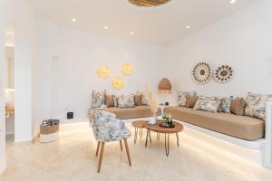 Posezení v ubytování Almiriki Naxos Beachside Living