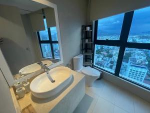 Phòng tắm tại Master's Gold Coast Apartments