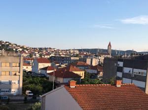 Výhľad na mesto Trogir alebo výhľad na mesto priamo z apartmánu