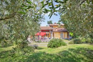 Vonkajšia záhrada v ubytovaní Casa del Bosco