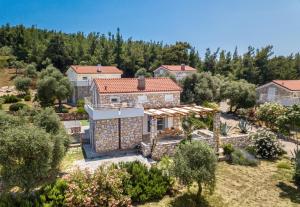 an aerial view of a villa with a garden at VILLA HELIODORE in Astris