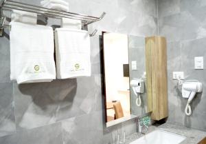 Carlosta Hotel的一间浴室