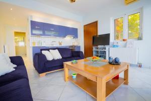 A television and/or entertainment centre at Pano's House