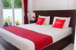 Letto o letti in una camera di Concey Transit Hotel Airport view