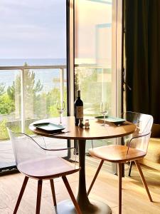 Imagen de la galería de Tuż przy plaży - nowoczesny apartament z tarasem i pięknym widokiem na Bałtyk, en Mielno