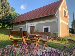 Zahrada ubytování Balaton home with a majestic view