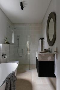 Gallery image of White Pearl in Hermanus