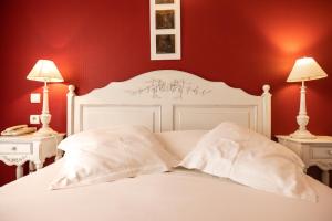 Postel nebo postele na pokoji v ubytování Tulip Inn Honfleur Residence & Spa