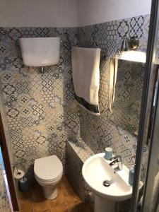 A bathroom at Casa in Umbria