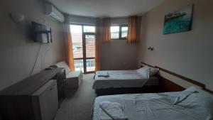 Gallery image of Family hotel Favourite in Obzor
